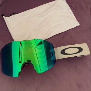 Oakley Fall Line ski goggles